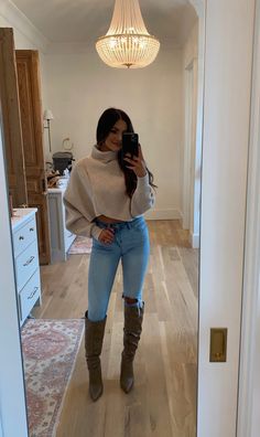 Casual 21st Birthday Outfits Winter, Every Day Winter Outfits, Casual Fall Legging Outfits, Dallas Date Night Outfit, Fall Outfits Women Going Out, Casual Girls Night Outfit Winter, Outfits With Peacoats, Casual Going Out Outfit Night Winter, Bar Night Outfit Winter