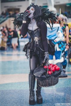 Woman Cosplay Ideas, Cool Cosplays, Halloween Cosplay Ideas, Female Anime Cosplay Ideas, Characters To Cosplay, Female Cosplay Ideas, Scary Cosplay, Cool Cosplay