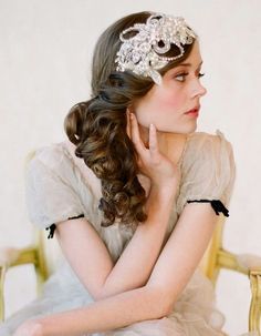 1920's long hair Roaring 20s Hairstyles For Long Hair, 20s Hairstyles For Long Hair, 1920s Hair Long, 20s Hairstyles, Roaring 20s Hairstyles, 1920 Hairstyles, 1920s Long Hair, Great Gatsby Hairstyles, 20s Hair