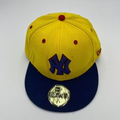 the new york yankees hat is yellow and blue