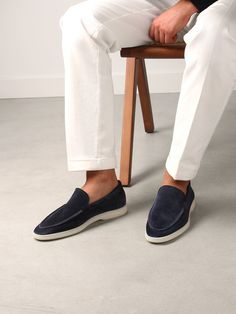 These Aurélien Yacht Loafers Navy Blue with White/ Light Sole for Men Size 12.5 symbolize Mediterranean style and ultimate comfort. A combination of traditional details and a contemporary twist. This model is made in  Suède. The  Shoes are made entirely by hand in Italy. For exclusive, luxurious and handmade Italian Shoes you've come to the right place at Aurélien! Loafers Men Outfit, Suede Moccasins, Italian Shoes, Light Ivory, Navy Linen, Old Money Style, Petrol Blue, Driving Shoes, Suede Loafers