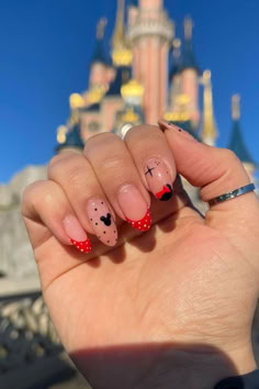 Disney Nails with French tips and Mickey Mouse nail art Disney Nails Red, Red Disney Nails, Disneyland Clothes, Mickey And Minnie Nails, Mickey Mouse Nail Design, Simple Disney Nails, Disney World Nails, Minnie Nails, Disney Themed Nails