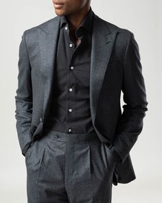 Heathered Grey Suit Men, Charcoal Suit With Black Shirt, Charcoal Suit Black Shirt, Men Dark Grey Suit, Gray Suit With Black Shirt, Dark Grey Outfit Men, Dark Gray Suits For Men, Charcoal Suit Men, Dark Grey Suit Men