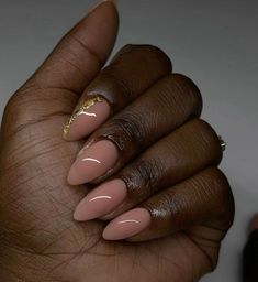 Structured Gel Manicure, Dark Skin Nail Polish, Short Nail Ideas, Sweet Like Honey, Hard Gel Nails, Pretty Toe Nails, Nude Nail Designs, Glamour Nails