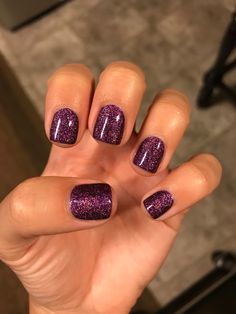 Plum Glitter Nails, Square Dip Nails Fall, Purple Dipped Nails, Purple Gel Nails Short, Dip Powder Nails Winter, Short Dip Powder Nails Fall, Short Dip Powder Nails Winter, January Dip Nails, Autumn Nails Dip Powder