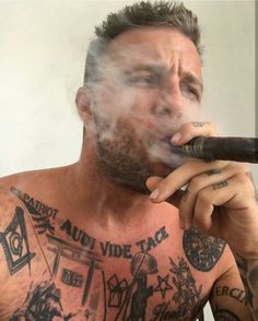 Mens Fasion, Ideal Man, Inked Men, Star Tattoos, Man Crush, Bearded Men, Cigars, Eye Candy, Gentleman