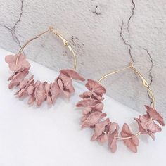 Dainty Boho Peach Blush Gold Hoop Earrings - Bohemian Chic Earrings Also Available In My Closet In Blues, Dark Pink, And Multicolors. Colors: Peach Blush (Light Pink With A Hint Of Orange) + Gold Hoops Measurements: 1.9 Inches In Length By 1.6 Inches In Width. Petal Measurements: 1.4cm By 1.5cm Pair Comes New In Packaging. 2019 Spring Trends / 2019 Summer Trend Blush Earrings, Blush Gold, Peach Blush, Chic Earrings, Blush And Gold, Spring Trends, Pink Earrings, Orange Gold, Gold Hoops