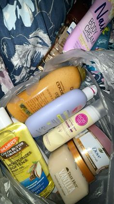 Good Smelling Body Wash, African Body Care, Body Care Products Smell Good Vanilla, Body Hygiene Products Vanilla, Body Care Aesthetic, Body Hygiene Products Coconut, Self Care Products Hygiene Body Wash