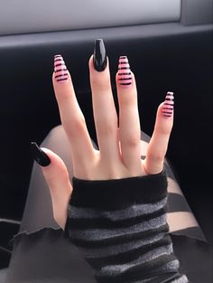 Ongles Goth, Styl Emo, Nails Emo, Nails Grunge, Punk Nails, Anime Nails, Edgy Nails, Goth Nails, Grunge Nails