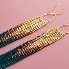 Fringe Light, Seed Bead Tutorials, Ombre Earrings, Gold Bead Earrings, Beaded Fringe Earrings, Beaded Earrings Tutorials, Beaded Earrings Diy, Seed Bead Tutorial, Long Fringe