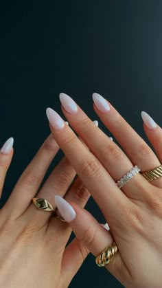 Hailey Bieber Nails, Bieber Nails, Nails Sparkly, White Chrome Nails, Pink Chrome Nails, Milky Nails, Chrome Nails Designs, January Nails, Light Nails