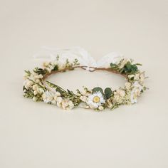 Boho Bride Crown,Dried Flowers Crown,Bridal Crowns,Natural Flowers Girl Floral Crown,Eucalyptus+Daisy+Baby's Breath Crown  Boutonniere 3.5"-4.7" H Adult Crown 18" L Child Crown 16"-17" L Bridal Set : Adult Crown+Boutonniere  Product maintenance and functionality: 1.These are all 100% handmade tailor-made for you, each with slight differences and are unique. 2. All materials are preserved flowers or natural dried flowers, which do not require watering and can be stored in a dry environment for 1- Baby's Breath Crown, Hollow Aesthetic, Daisy Crown, Flowers Crown, Bride Crown, Pixie Hollow, Crown Bridal, Natural Flowers, Baby's Breath