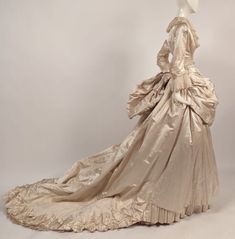 OVER THE TOP VICTORIAN 1890’S SILK SATIN BALLOON BUSTLE RECEPTION GOWN / DRESS | eBay Princess Reference, Beautiful Gown Designs, Victorian Era Dresses, Wedding Outfits For Women, 1880s Fashion, Reception Gown, Bustle Dress, Old Fashion Dresses, Victorian Wedding