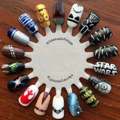 Princess Leia Nail Art, C3po Nails, Simple Star Wars Nail Designs, Boba Fett Nails, Bb8 Nails, Star Wars Nails Designs, Storm Trooper Nails, Star Wars Nail Art, Starwars Design