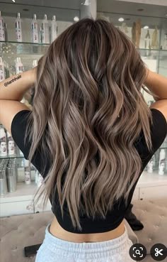 Brown Grown Out Roots, Ashy Dimensional Brunette, Brown Hair Ash Highlights, Light Ash Brown Hair Balayage, Mushroom Brown Hair With Highlights, Mushroom Brown Hair Color Balayage, Mushroom Balayage Brunette, Root Melt Brunette To Blonde, Dimensional Brown