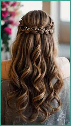 Bride Hair Medium Length, Half Up Half Down Ideas, Hair Bridesmaids, Hairstyle For Prom, Bridal Hair Down, Venus Of Willendorf, Long Veil Wedding, Wedding Hairstyles Medium Length, Wedding Day Hair