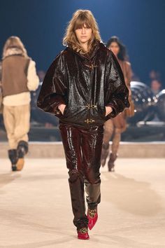 Isabel Marant Fall 2024 Ready-to-Wear Catwalk Collection, Denim Ideas, Big Fashion, Menswear Inspired, Fashion Seasons