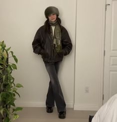 90s Snow Outfit, Winter Grunge Outfits, Layered Winter Outfits, Kate Brock, Winter Outfits Edgy, Winter Layering Outfits, Rain Boot Outfit, Layered Outfits, Clothing Aesthetic