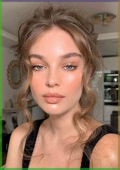 Very simple, fresh look. Some light lipstick, a little bronze on the eyelids with mascara. A peachy blush. #makeup #naturalmakeupideas #peachy #beauty #aveda #avedaibw #natural #blush Peachy Makeup Look, Trucco Glam, Simple Eyeshadow Looks, No Make Up Make Up Look, Wedding Hairstyles And Makeup, Mekap Mata, Video Makeup, Makeup Tip, Bridal Eye Makeup