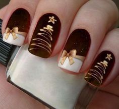 Diy Christmas Nail Designs, Nails Thanksgiving, Christmas Nails Diy, Holiday Nails Christmas, Thanksgiving 2020, Tree Nails, Christmas Nail Art Designs