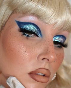 Ocean Inspired Makeup Looks, Aqua Eye Makeup, Blues Clues Makeup, Blue Drag Makeup, Blue And White Makeup, Under Lashes, Bff 3, Teal Eyeshadow, Stunning Makeup Looks