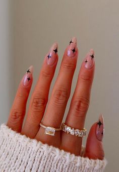 41 Insanely Trendy January Nails Ideas To Kickstart Your Year Birthday Nail Ideas, 21st Birthday Nails, Glamorous Birthday, Sparkle Nail Designs, Star Nail Designs, Birthday Nail Designs, Birthday Nail, Star Nail, Confetti Nails