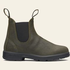 The Original #500, now in waxed suede. Legendary Blundstone comfort meets ultra-soft water-resistant suede. One slight change makes a world of difference. Mens Suede Boots, Womens Casual Boots, Blundstone Boots, Womens Suede Boots, Mens Boots Casual, Suede Leather Boots, Pull On Boots, Boots Fall, Kids Boots