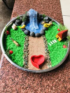 a cake made to look like a golf course