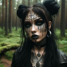 Dark Wicca Aesthetic, Evil Fortune Teller Costume, Voodoo Priestess Costume Makeup, The Crow Inspired Makeup, Dark Witch Makeup Tutorial, Dark Goddess Makeup Halloween, Norse Witch Makeup, Demon Witch Makeup, Gothic Makeup Halloween