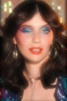 15 Stunning 80s Makeup Looks To Rock Your Glam & Retro Style 80s Disco Makeup, 1980 Makeup, 70s Disco Makeup, 70s Hair And Makeup, Glam Rock Makeup