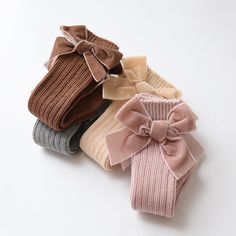 Elevate your baby girl style with our high knee socks! Made with premium, soft materials, they are cozy and stylish. Choose from adorable designs that complement any outfit. These durable socks are perfect for special occasions from Christmas to everyday wear. They also make a great gift! Available in Pink, White, Gray, Black, Red and Green colors. ﻿ Size S: 0-1Y(9-11cm) M : 1-3Y(11-13cm) L : 3-5Y(13-15cm) Toddler Knee High Socks, Baby Knee High Socks, Girls Accesories, Girls Knee High Socks, Thermo Leggings, Knit Stockings, Tutus For Girls, Fabric Bows