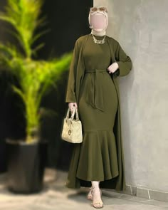 Elegant Maternity Dresses, Estilo Hijab, Diy Fashion Scarf, Trend Outfit, Hijab Fashionista, Stylish Short Dresses, Stylish Fall Outfits