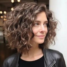 Above The Shoulder Haircut Wavy, Bob Haircuts For Women Curly Hair, Layered Bob Hairstyles Wavy, Curl By Curl Haircut, Sassy Curly Hairstyles, Shoulder Length Wavy Curly Haircuts, Curly Hairstyles Bob Natural Curls, Curl Hair Shoulder Length, Layered Lob Curly Hair