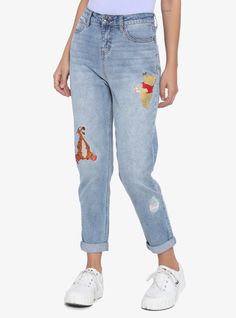 Embroidered Mom Jeans, Disney Bound Outfits Casual, Disney Trip Outfits, Cute Disney Outfits, Winnie The Pooh Christmas, Geek Clothes, Disney World Outfits, Disney Bound Outfits, Disney Inspired Outfits