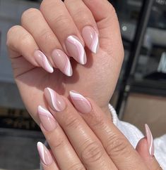 Pointed Acrylic Nail Designs, Pink Swirls Nails, Simple Summer Almond Nails, Pink Nail Designs 2023, Nails Line Design, French Tips Natural, Nails Ideas Ombre, Elegant Nails Design, Classy Nails Ideas