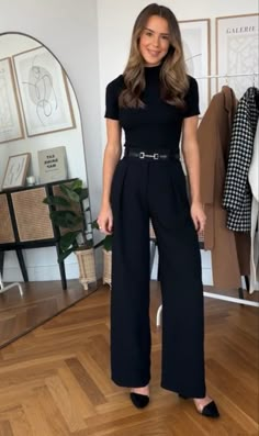 Law Intern Outfits Women, Black Business Dress Professional, Professional Cocktail Dress, Office Black Outfits Women, Black Business Dress Outfit, Stylish Smart Casual Outfits, Formal Interview Outfit Woman Classy, Business Professional Outfits For Women Skirt, Corporate Girl Outfit Summer