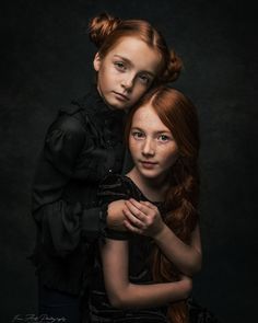 Sisters Sisters Photography, Children Photography Poses, Sisters Photoshoot, Kids Studio