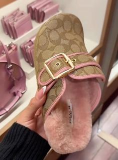 Coach Loafers, Pretty Sneakers, Trendy Shoes Sneakers, Pretty Shoes Sneakers, Fashion Shoes Heels, Shoes Outfit Fashion, Fresh Shoes, Hype Shoes, Girly Shoes