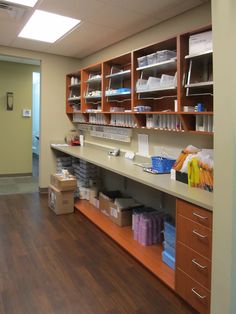 Lab Organization, Organization At Work, Pharmacy Decor, Supply Organization, Office Organizing