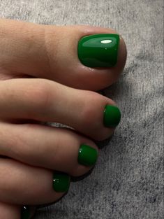 Pedicure Styles, Green Pedicure, Green Toes, Drippy Nails, Green Toe Nails, Feet Nail Design, Multicolored Nails, Gold Acrylic Nails