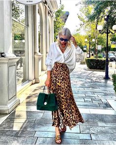 F00279756-102 Animal Print Skirt Outfit, Leopard Skirt Outfit, Printed Skirt Outfit, Printed Long Skirt, High Waist Long Skirt, Leopard Print Skirt, Leopard Skirt, Moda Chic, Animal Print Skirt