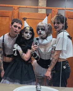 Aesthetic Jester Outfit, Clown Couples Costumes, Emo Clown Aesthetic, Clown Group Costume, Dark Clown Aesthetic Outfit, Art The Clown Cosplay, Alt Costume Ideas, Class Clown Aesthetic, Aesthetic Clown Costume