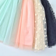 skirts! Carrie Bradshaw, Cute Skirts, Petite Fashion, Modest Outfits, Passion For Fashion, Modest Fashion, Pretty Outfits