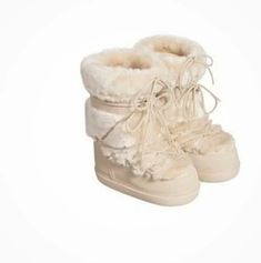 Fluffy White Snow Boots, Snow Boots Aesthetic, Winter Shoes 2024, Winter Boots Aesthetic, White Winter Boots, Quoi Porter