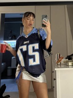 Replicate your favorite looks. Made easier for you. Derrick Henry, Jersey Party, Miniskirt Outfits, Looks Street Style, Tennessee Titans, Football Jersey, Looks Vintage, Fashion Killa