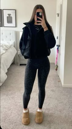 #lululemon #uggs #winter #fit Espresso Leggings Outfit, Leggings Uggs Outfit Winter, Lululemon Outfit With Uggs, Black Leggings And Uggs Outfit, Lulu Lemon Leggings Outfit, Grey Leggings With Uggs Outfit, Camo Leggings Outfit Lululemon, Leggings Winter Outfit, Winter Athletic Outfits