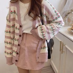 In The Garden Floral Cardigan How To Have Style, Floral Cardigan, Modest Clothing, Cardigan Outfits, Teacher Outfits, Pink Beige, Clothing Styles