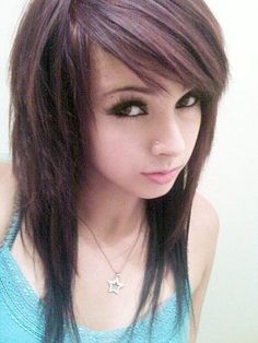 Emo Scene Makeup 2000s, 2000s Emo Haircut, Emo Girl Haircut, Emo Side Bangs, Emo Hairstyles Short, Scene Hair Short