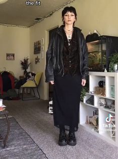 Simple Goth Outfit Winter, Goth Leather Jacket Outfit, Simple Alternative Outfits, Simple Goth Outfits, Gothic Winter Outfit, Goth Outfits Winter, Simple Goth Outfit, Trad Goth Outfits, Modern Grunge