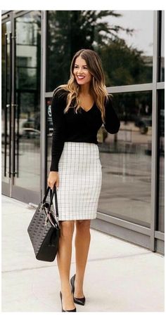 Women Professional Attire, Classy Business Outfits, Work Outfit Office, Bodycon Pencil Skirt, Fall Trends Outfits, Outfit Chic, Office Outfits Women, Summer Work, Summer Rain